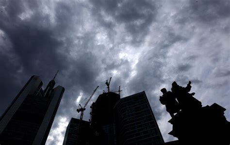 restobar 4 crack|EU banks vulnerable to real estate 'cracks', says watchdog.